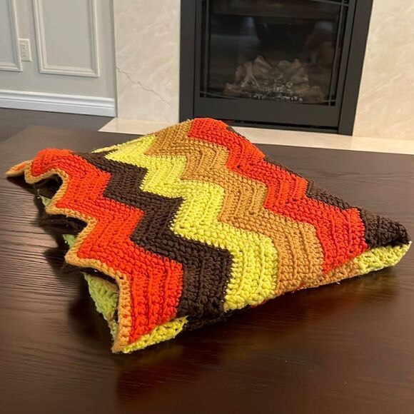 Vintage 60s Orange, Brown and Yellow Retro Throw Blanket w Zig Zag Pattern - Picture 1 of 4